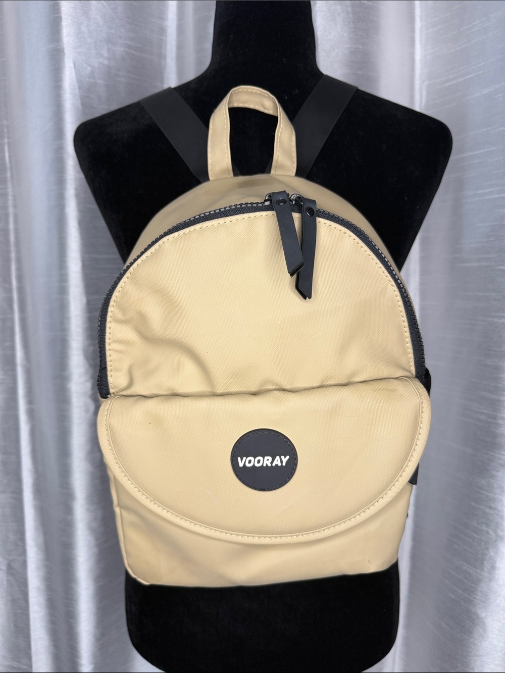 Vooray Alana Lunch Mini Backpack Pockets Liner Handle Gym Work Travel